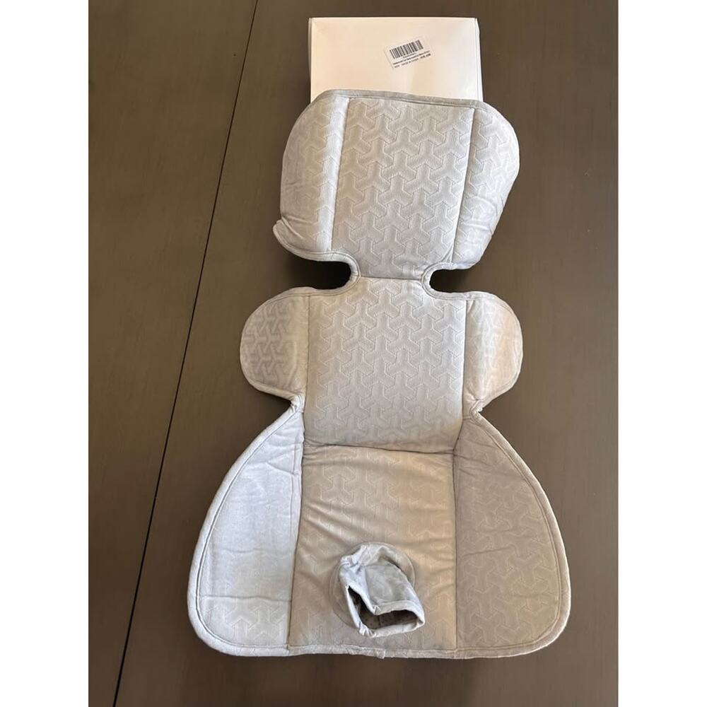 NIB: infant‎ car seat insert (gray); babygear
